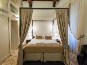 1158308_15123016580038811625 (Relais Giulia – Rome, Italy)