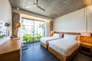16efd4517c69017bca1c86726fb6e3b8 (Chicland Danang Beach Hotel – Da Nang, Vietnam)