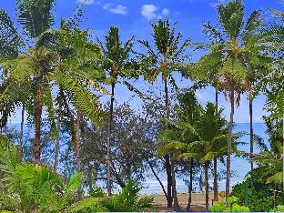 By The Sea Port Douglas Apartments