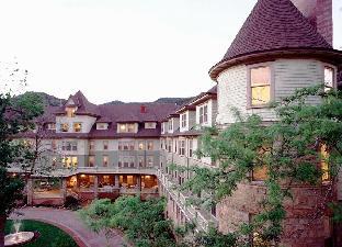 Cliff House at Pikes Peak