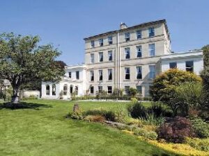 307269_15090719570035718189 (Ayrlington House – Bath, United Kingdom)