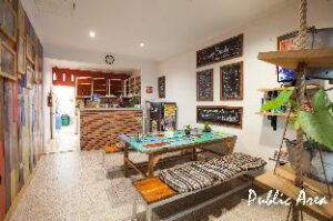 33f185f77350b64f80e0f9dd87f6db19 (Happy Buddha Hostel – Yogyakarta, Indonesia)