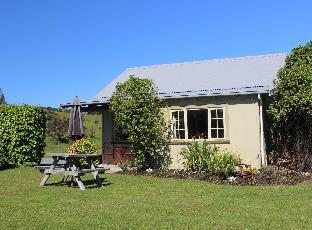 Blue Thistle Cottages