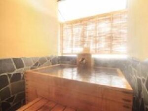 444968_130319100652216 (Yudanaka MASUYA Ryokan – Nagano, Japan)