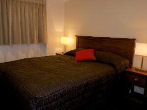 462221_14060112290019657963 (Baileys At The Beach Motel – Whitianga, New Zealand)