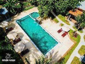 5182b849485bc09fbc824b07b697f762 (GrandFather khaolak Resort – Khao Lak, Thailand)