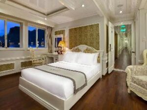 535646_15071009090032008305 (Signature Halong Cruise – Ha Long, Vietnam)