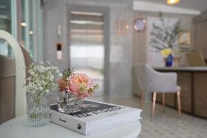 5d230949a0997664d384a9e487b7795d (Qube Fifty Hotel – Bangkok, Thailand)