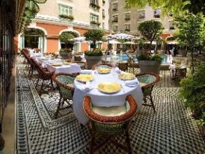 623b7230b2007f2eef0974859ac672cf (Le Royal Monceau Hotel Raffles Paris – Paris, France)