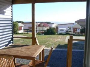 625777_14052308010019539865 (Seaspray Beach Holiday Park Apartments – Dongara, Australia)