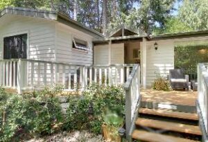 926da306274347b369fb60fe3d9f3352 (Clarendon Cottages – Mount Dandenong Ranges, Australia)