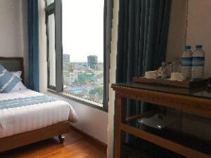 9792631_19092416190081302355 (Dragon Phoenix Hotel – Mandalay, Myanmar)