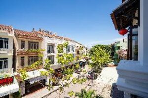 b8ab3106e0a7e100a9a91bd49dd079f8 (Luna Love Hotel – Hoi An, Vietnam)