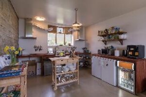 bc7bdfbf5123395191212ca6f42be231 (Skyrhusid Guest House – Hali, Iceland)
