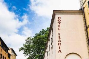 d51b3ed3511b09827cfb0481dc5e98ee (Hotel Ilaria & Residenza dell’Alba – Lucca, Italy)