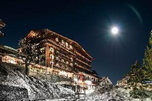 ed11300eb4a1a47a2593b9716399c407 (Eiger Mürren Swiss Quality Hotel – Murren, Switzerland)