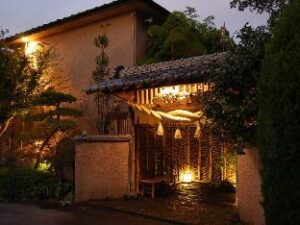 ed3bf6d81e90cc3d29e40bc8d08cc7ce (Ryokan Shinsen – Takachiho, Japan)