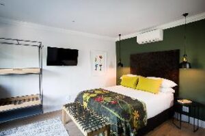 1624574_16112922250049221787 (Twice Central Guesthouse – Stellenbosch, South Africa)