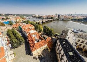 52b79ff0925b00e147d25ae8b15f3d41 (Archibald At The Charles Bridge – Prague, Czech Republic)
