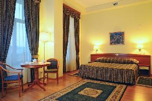 Hotel Dostoevsky-NEW