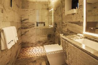 Lijiang Bivou Hotel