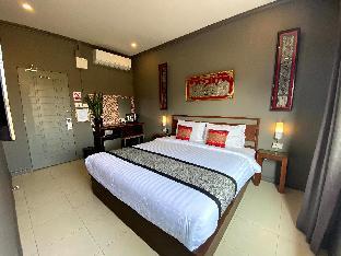 Patuxay Place – Vientiane, Laos