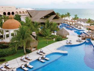 Excellence Riviera Cancun All Inclusive – Adults Only – Cancun, Mexico