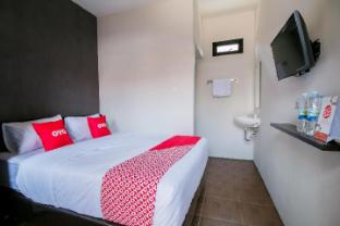 OYO 1898 Louise Place